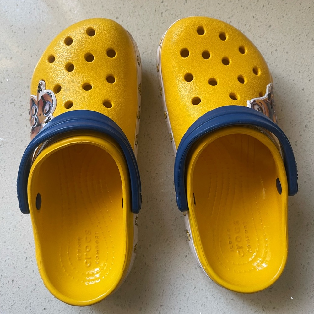 Kid’s Crocs Minions C13